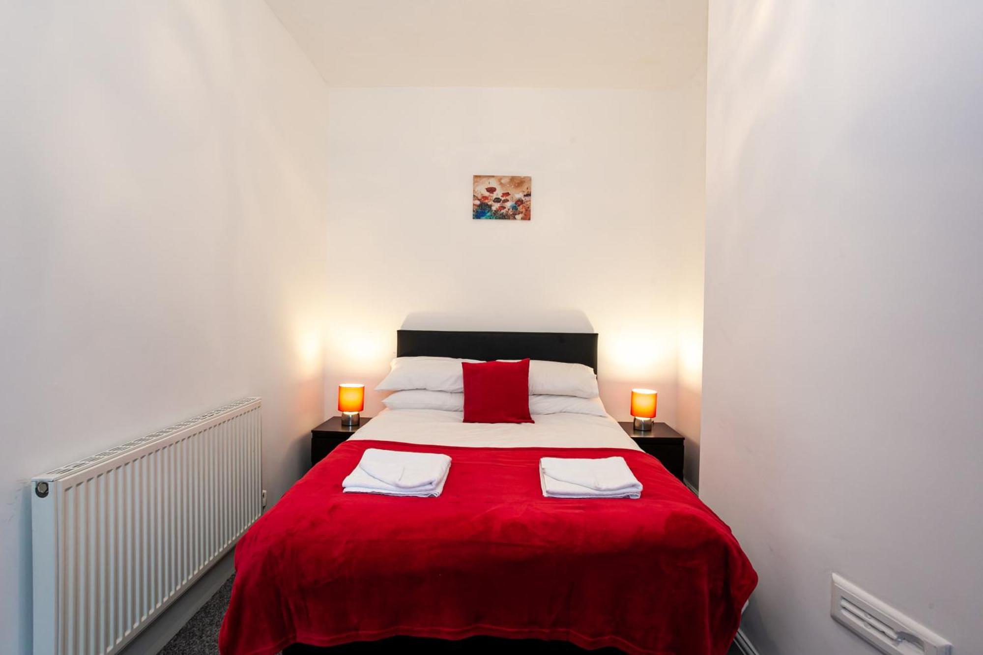 Stay Comfortable-City Centre Location- Sleeps Up To 9 Stoke-on-Trent Eksteriør bilde